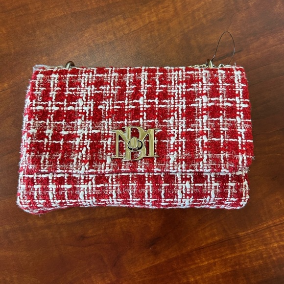 Badgley Mischka Red and White Tweed Crossbody Bag - Picture 1 of 9